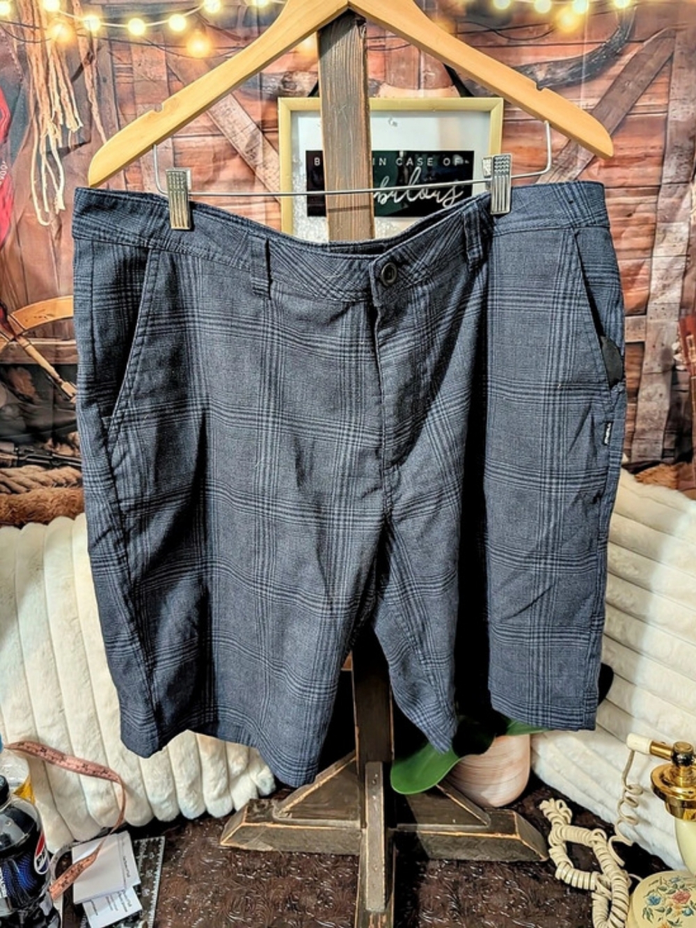 O'Neill Standard Fit Shorts Plaid Shorts in Gray Size 38 Like New